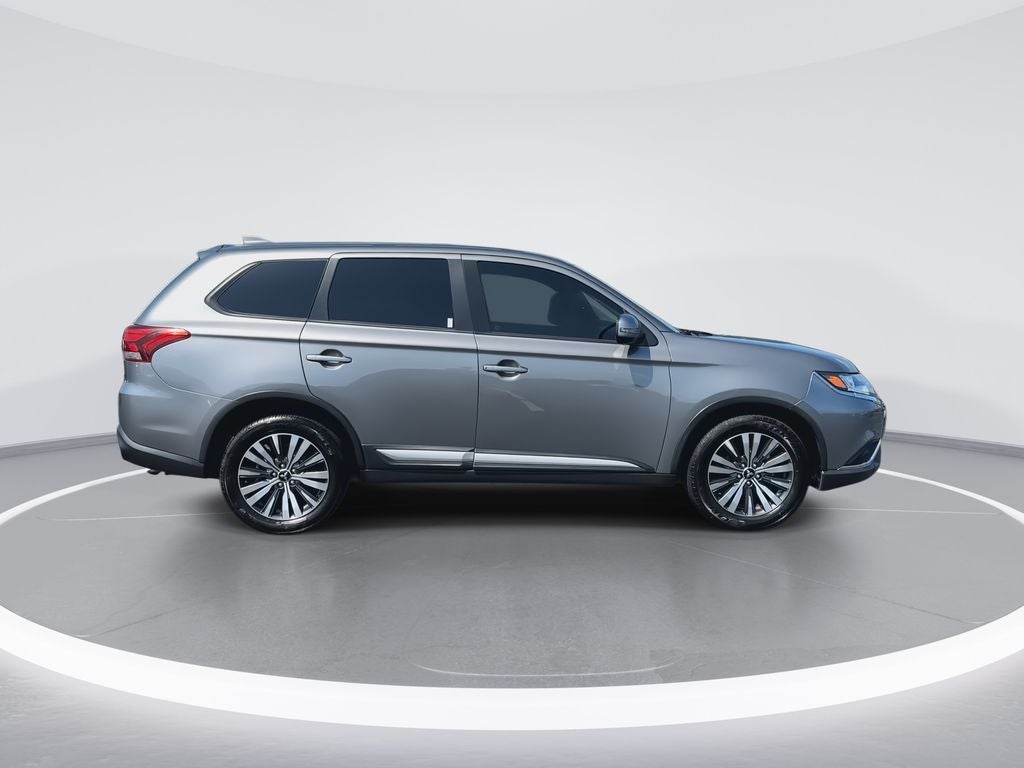 2020 Mitsubishi Outlander Base