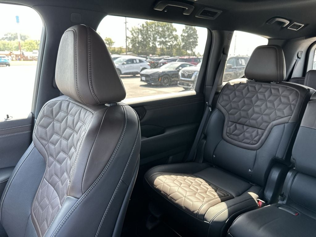 2025 Nissan Armada Platinum