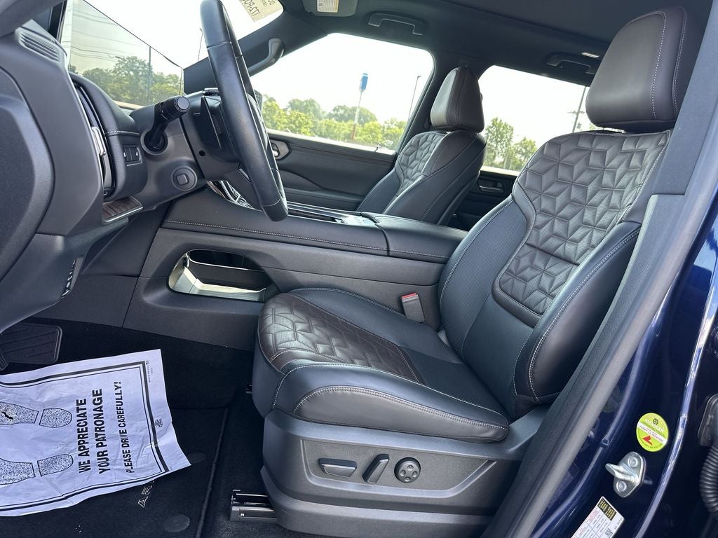 2025 Nissan Armada Platinum
