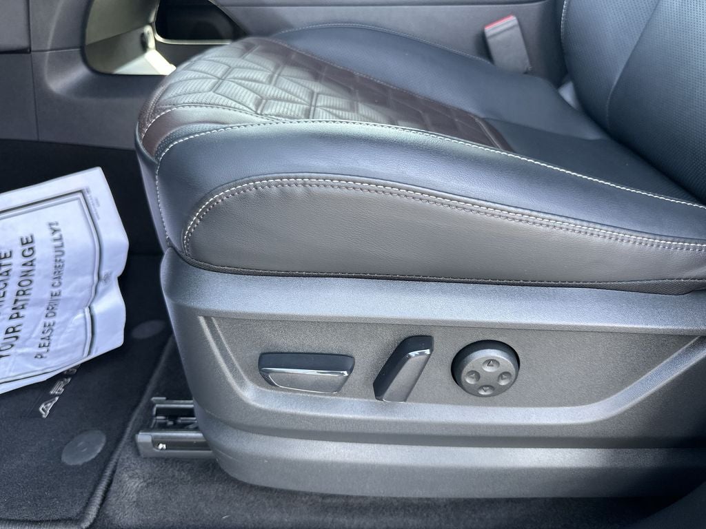 2025 Nissan Armada Platinum