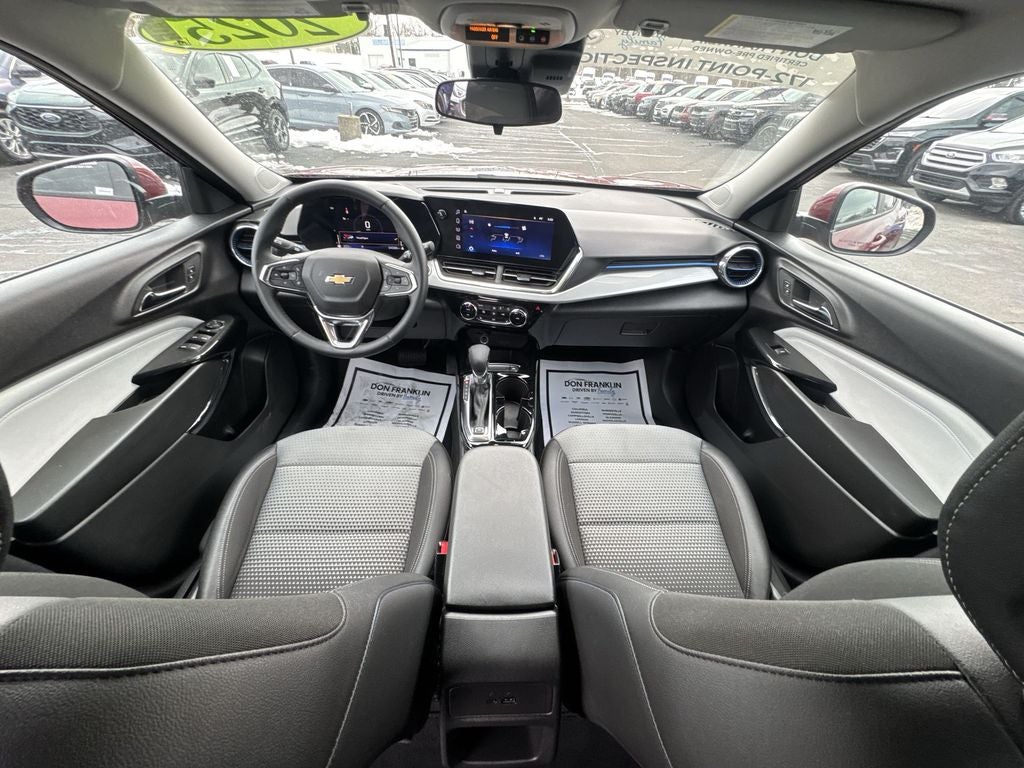 2025 Chevrolet Trax LT