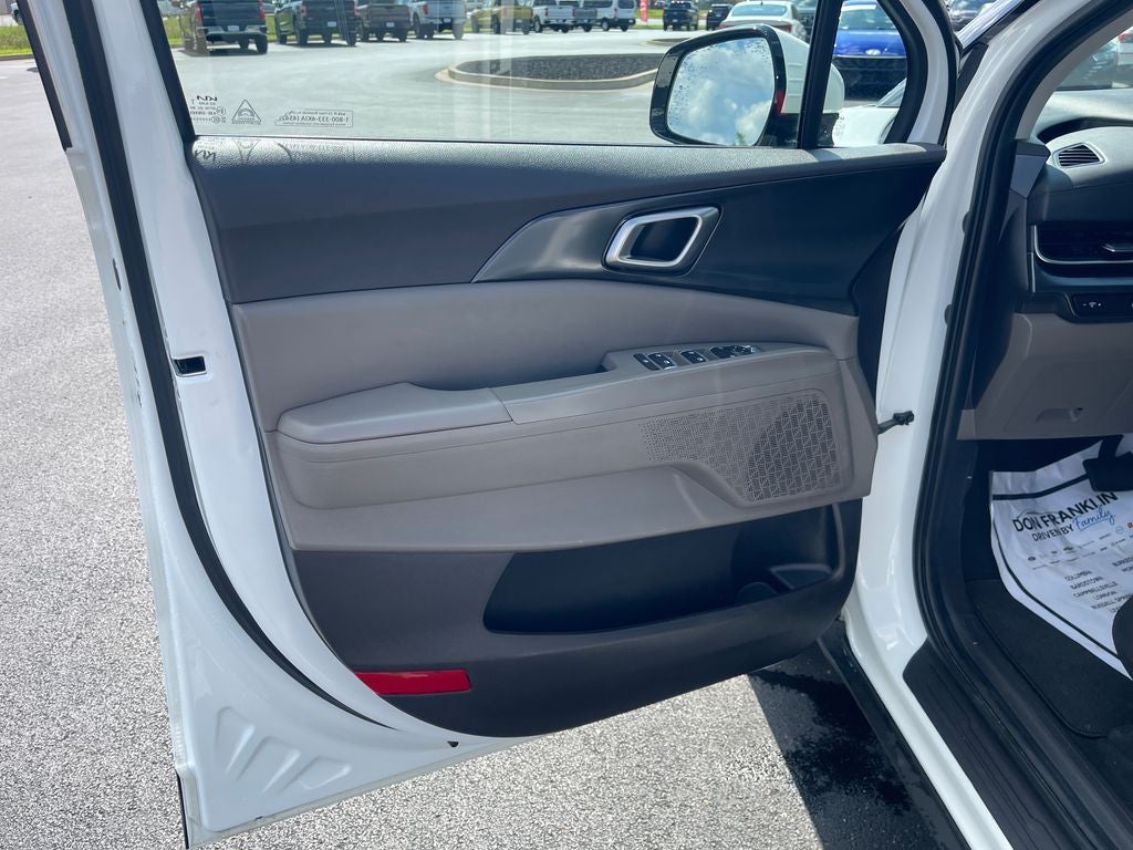 2025 Kia Carnival LXS
