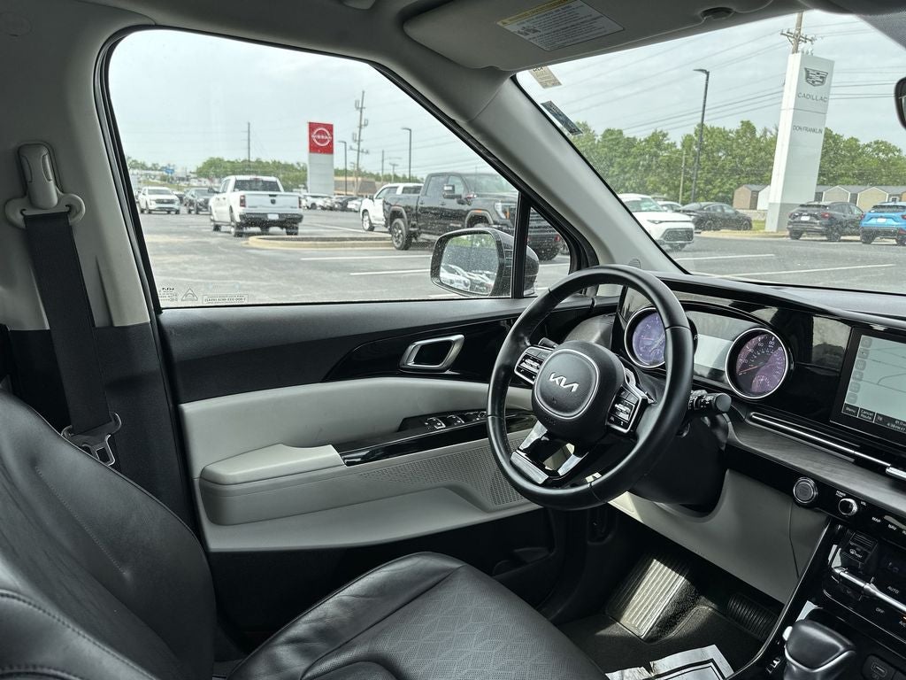 2024 Kia Carnival EX