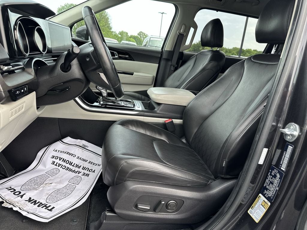 2024 Kia Carnival EX