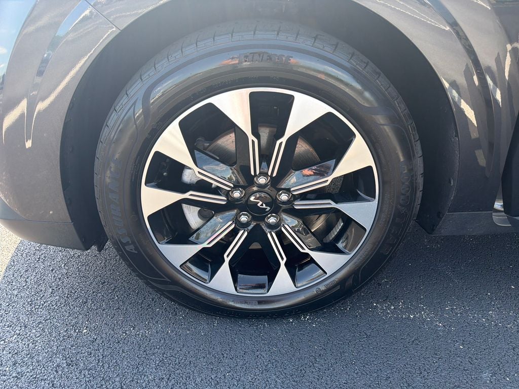 2023 Kia Carnival EX