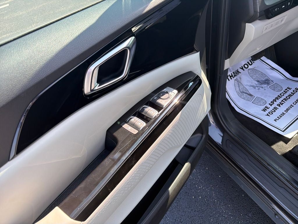2023 Kia Carnival EX