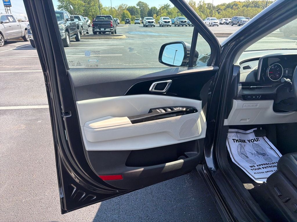 2023 Kia Carnival EX