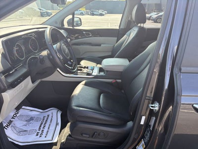2023 Kia Carnival EX
