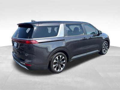 2023 Kia Carnival EX