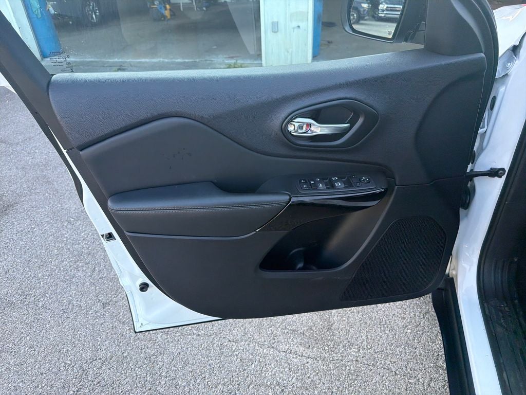 2023 Jeep Cherokee Altitude