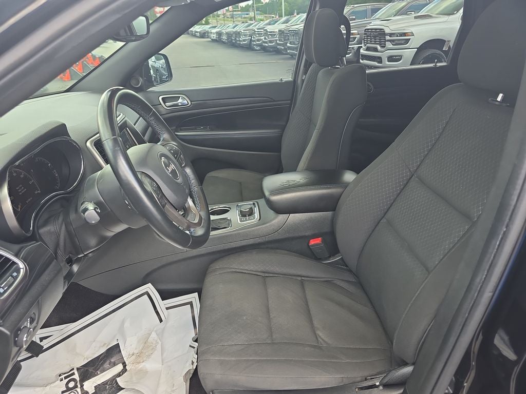 2019 Jeep Grand Cherokee Laredo