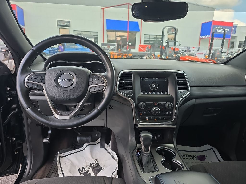 2019 Jeep Grand Cherokee Laredo