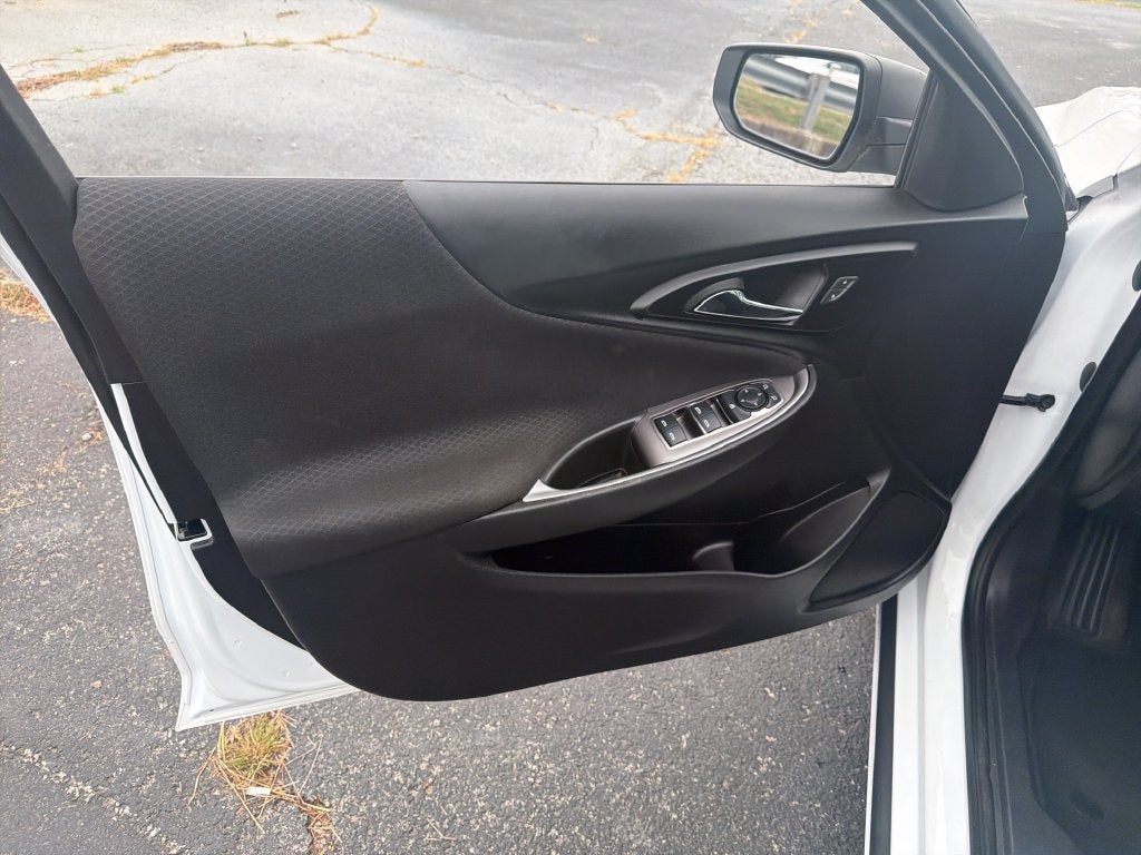 2023 Chevrolet Malibu LS 1FL
