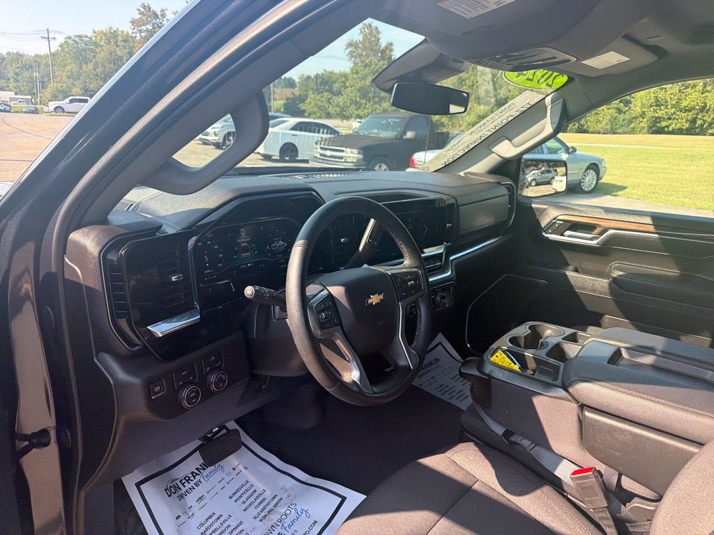 2024 Chevrolet Silverado 1500 LT
