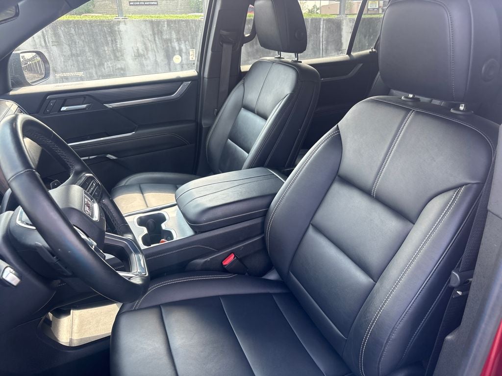 2024 GMC Acadia Elevation