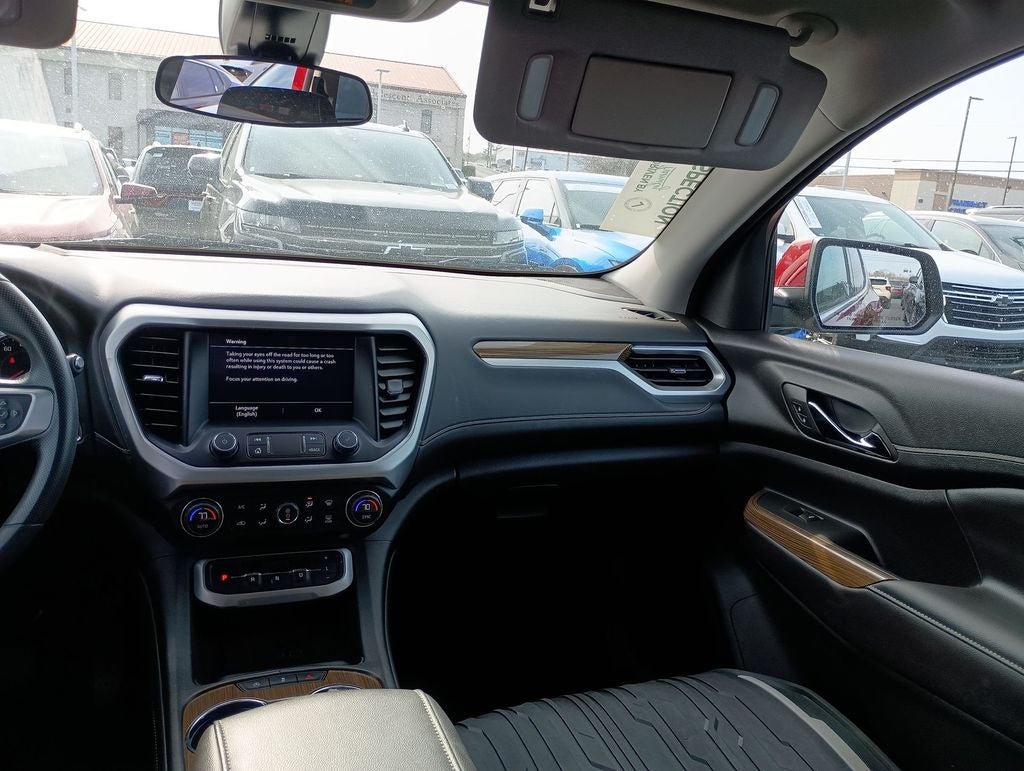 2023 GMC Acadia SLE