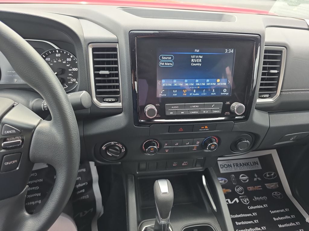 2022 Nissan Frontier SV