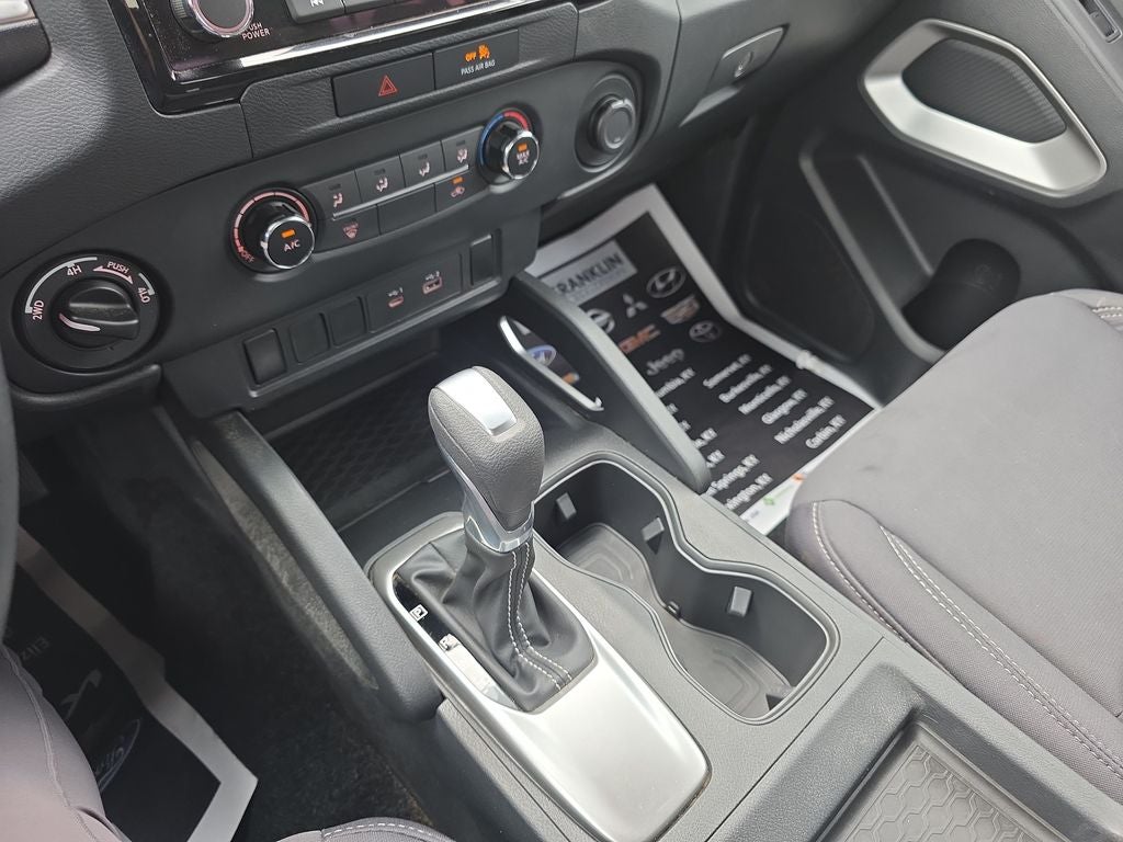 2022 Nissan Frontier SV