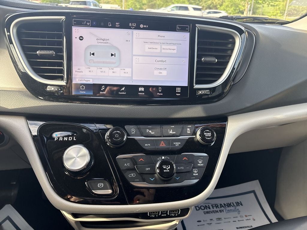 2024 Chrysler Pacifica Touring L