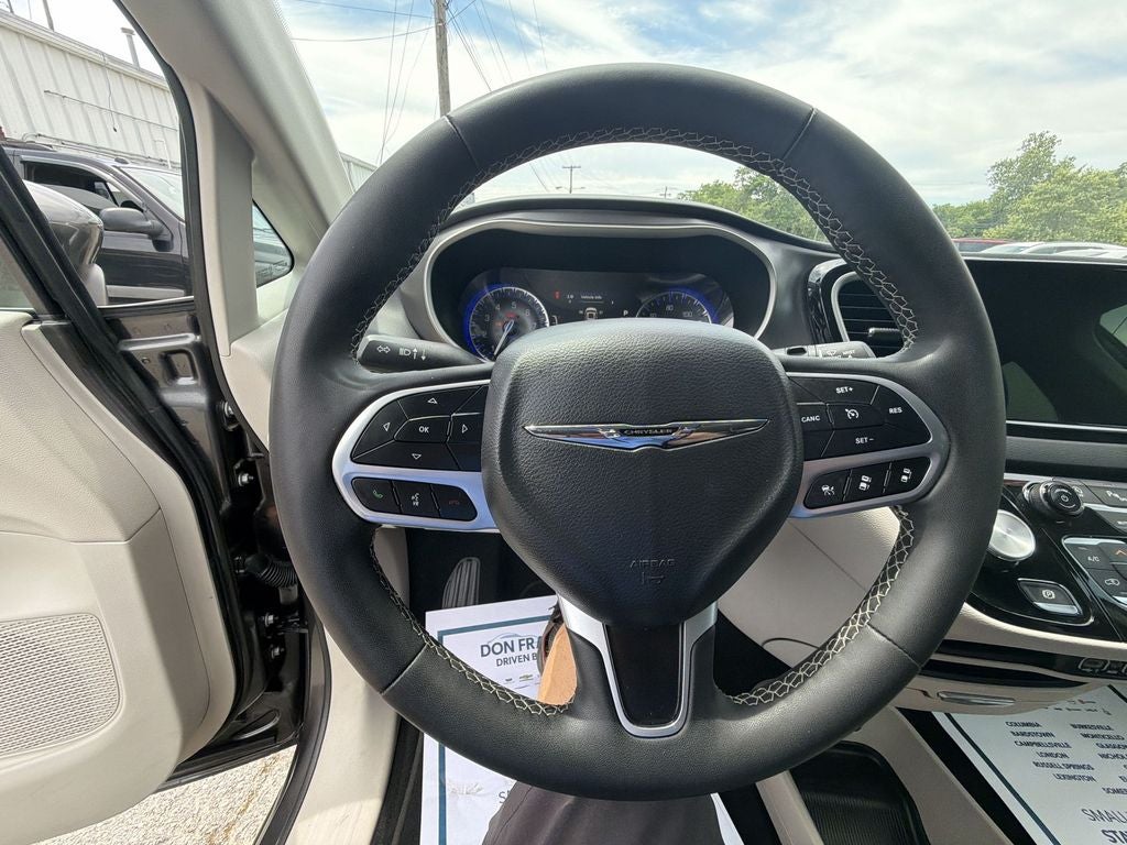 2023 Chrysler Pacifica Touring L