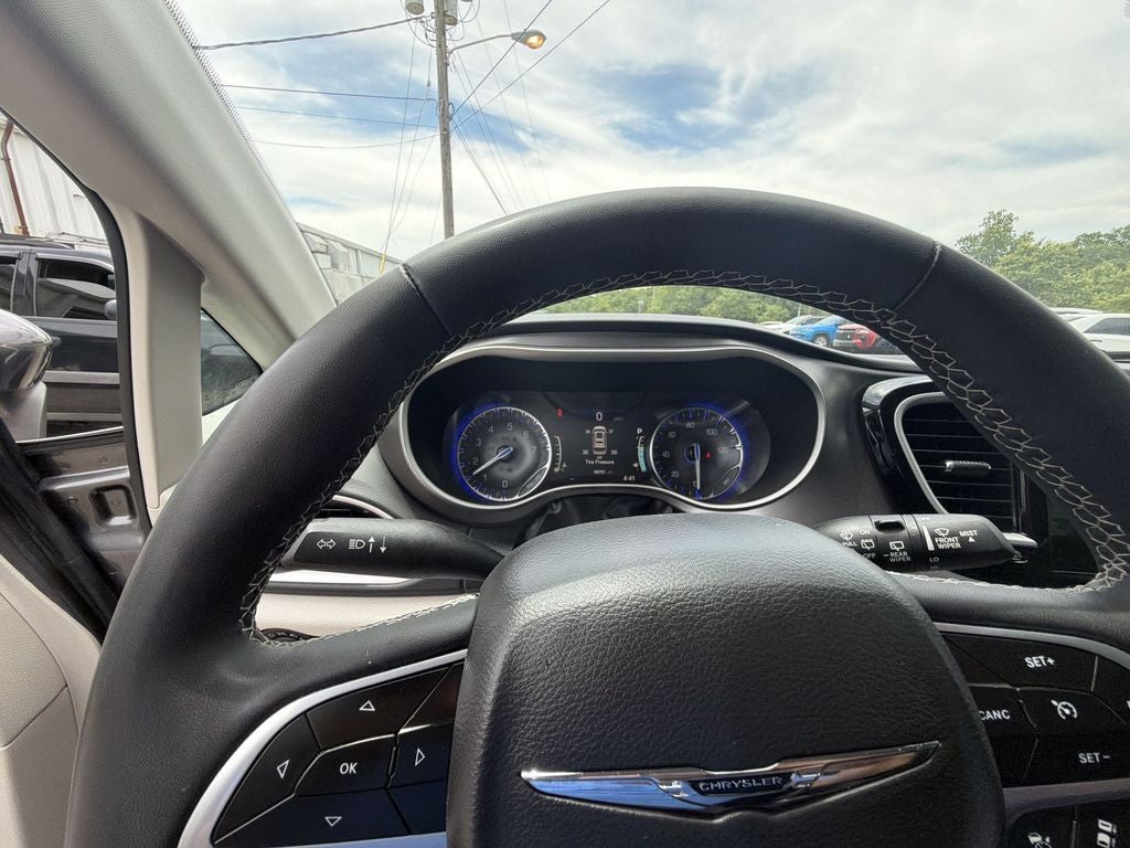 2023 Chrysler Pacifica Touring L