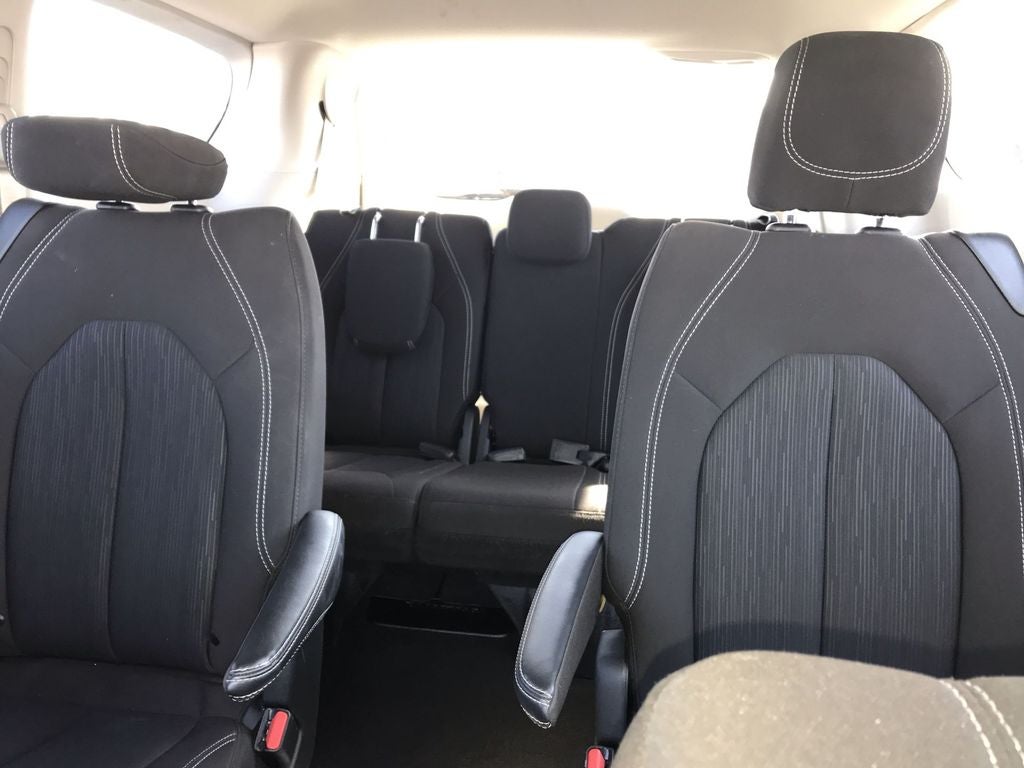 2024 Chrysler Voyager LX