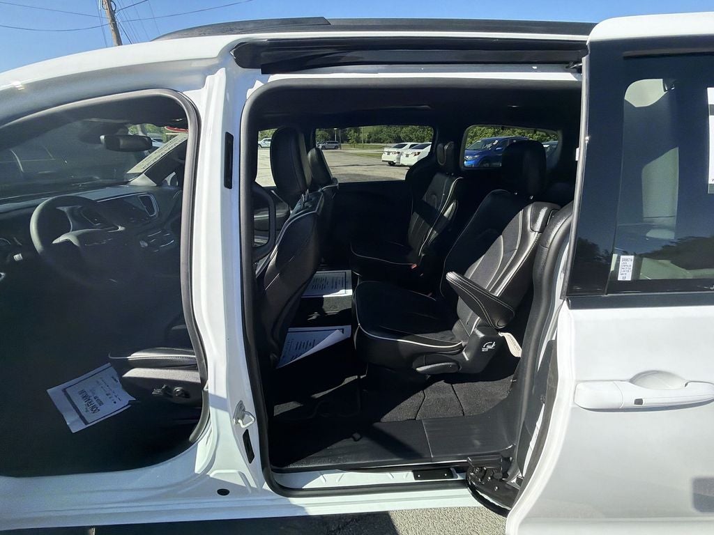 2025 Chrysler Pacifica Limited