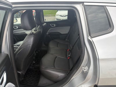 2023 Jeep Compass Latitude Lux