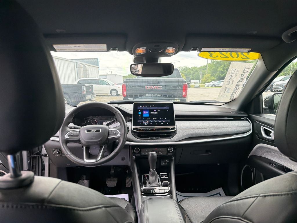2023 Jeep Compass Latitude Lux