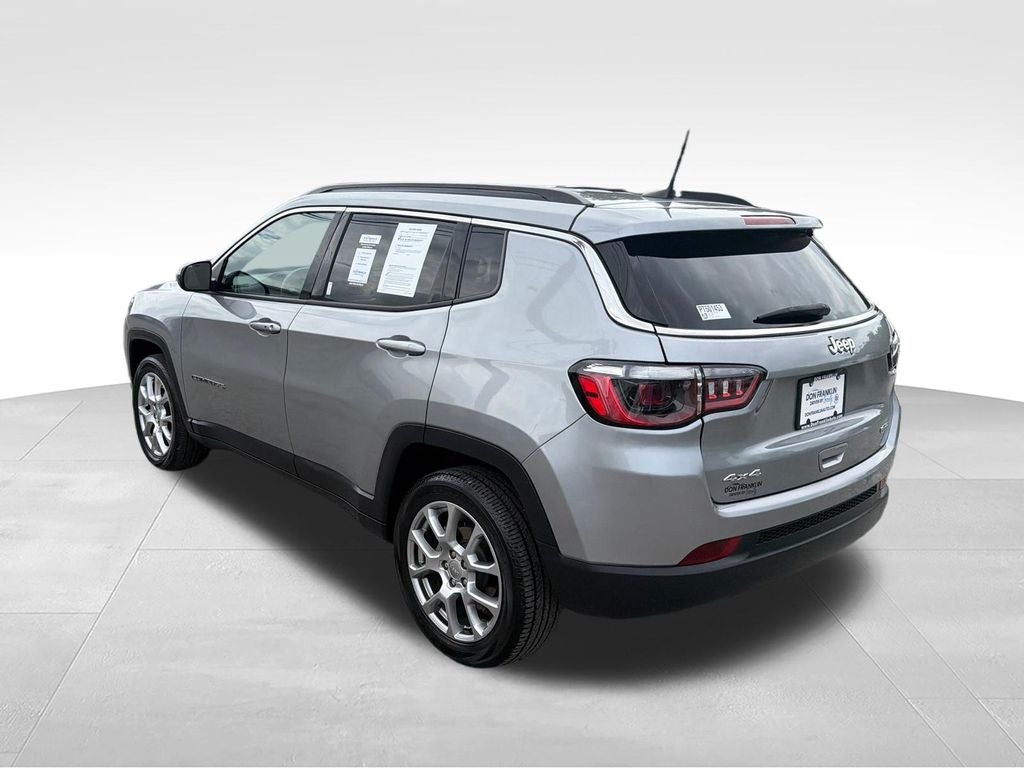2023 Jeep Compass Latitude Lux