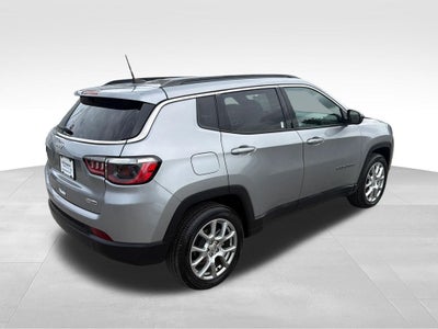 2023 Jeep Compass Latitude Lux