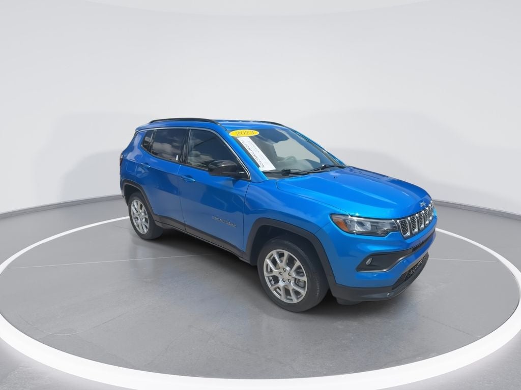 2023 Jeep Compass Latitude Lux