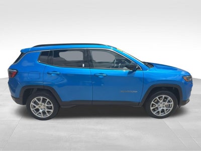2023 Jeep Compass Latitude Lux