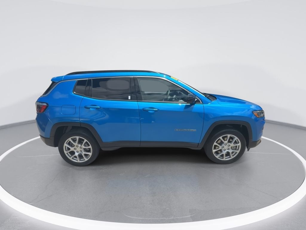 2023 Jeep Compass Latitude Lux