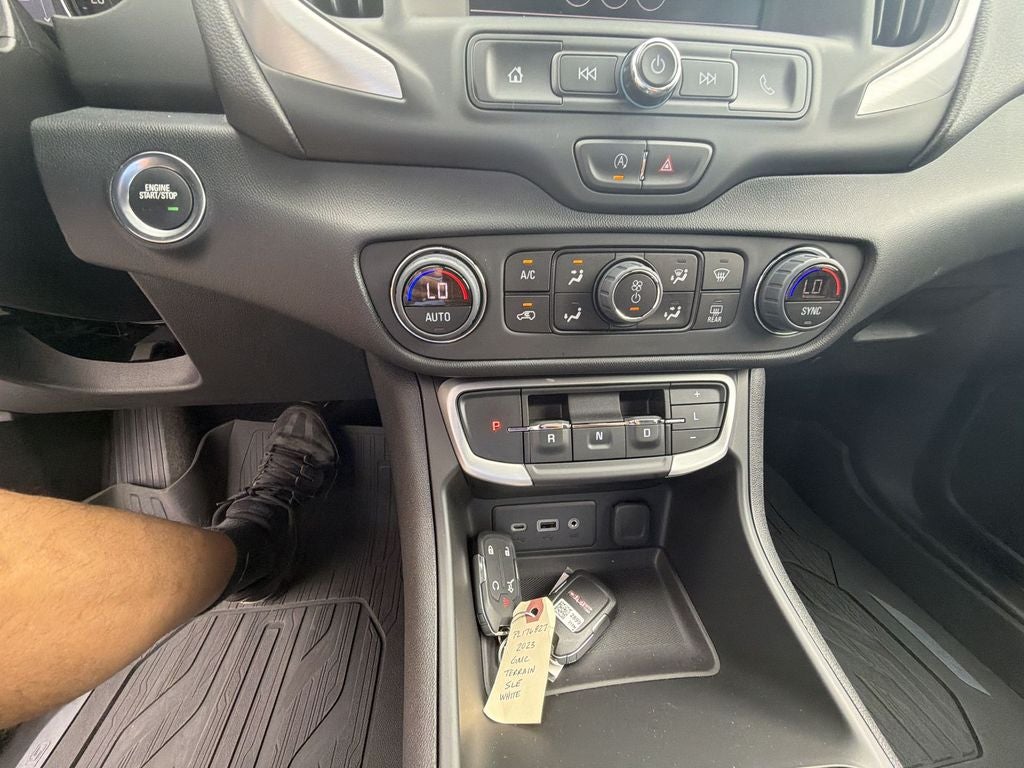 2023 GMC Terrain SLE