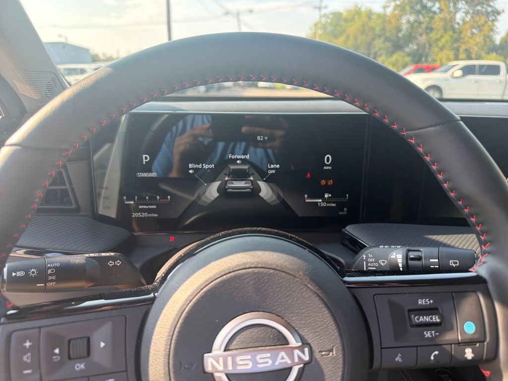 2025 Nissan Kicks SR