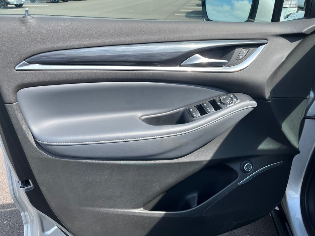 2022 Buick Enclave Essence