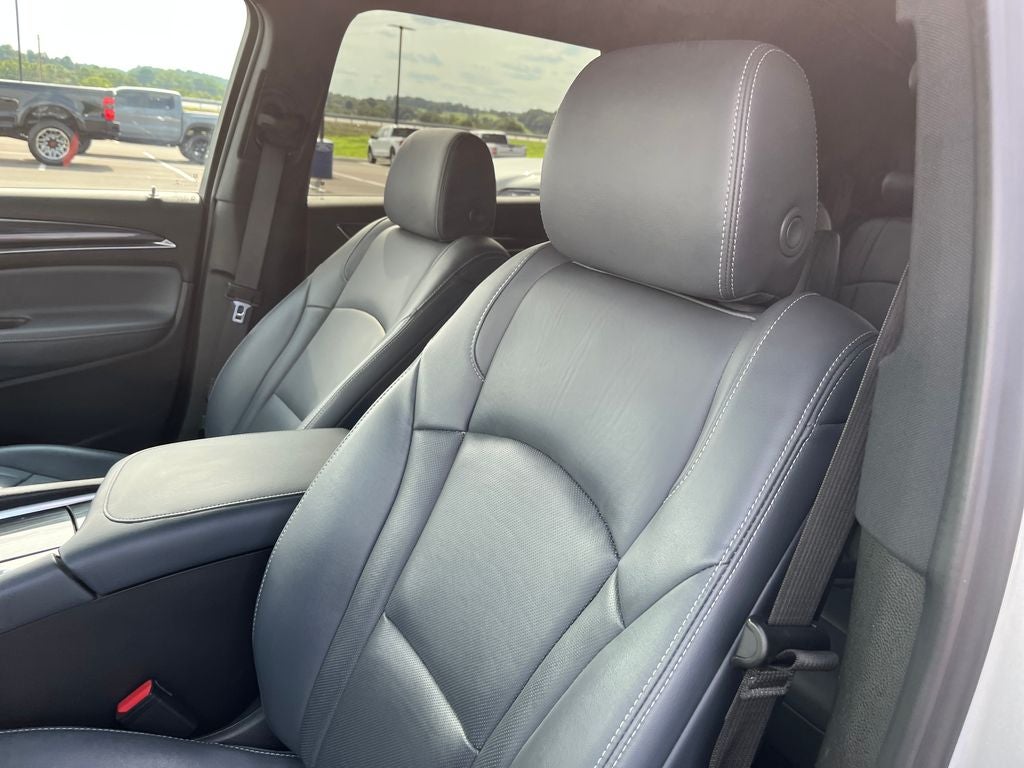 2022 Buick Enclave Essence