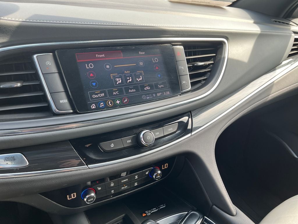 2022 Buick Enclave Essence