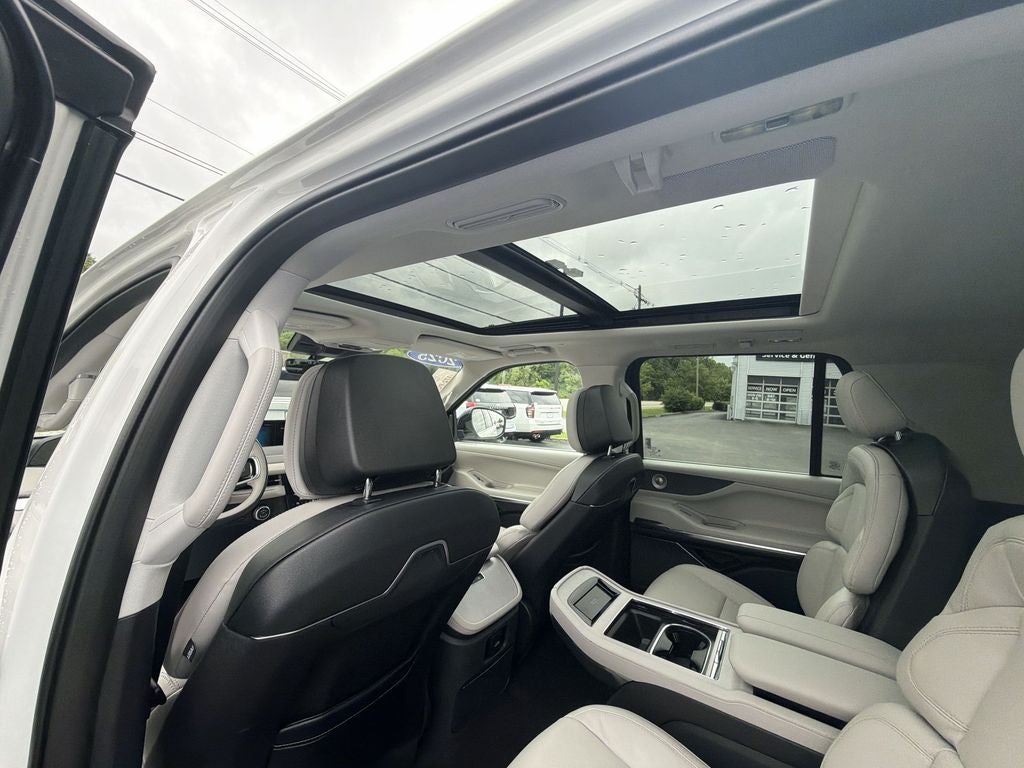 2025 Lincoln Navigator L Reserve