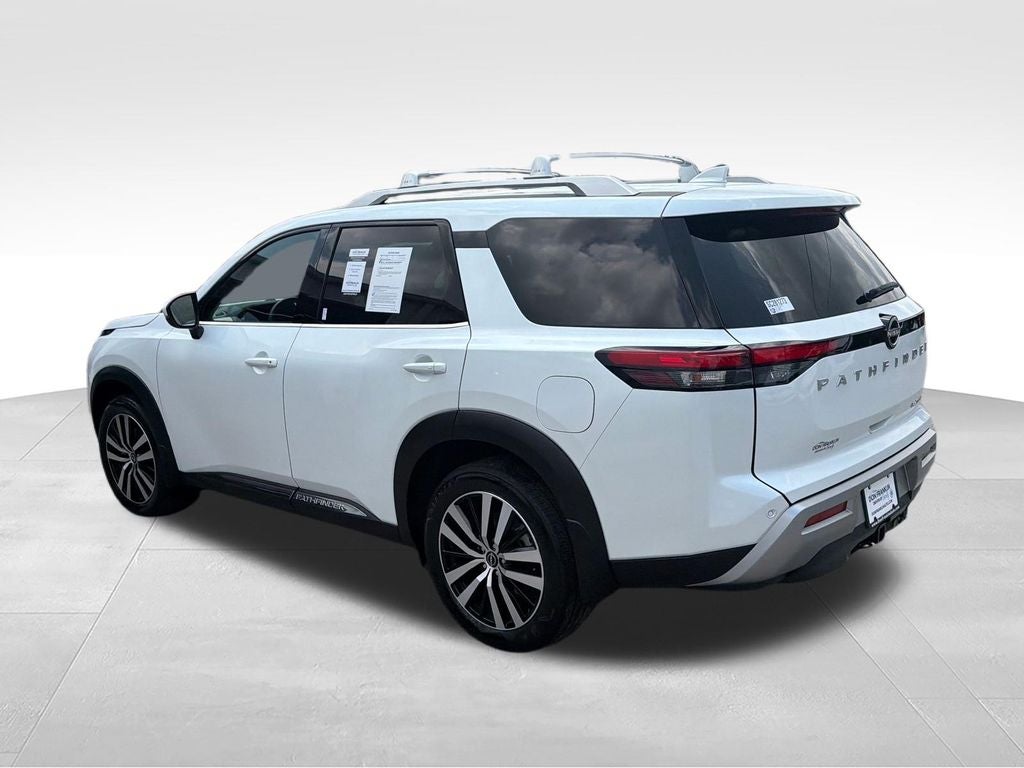 2025 Nissan Pathfinder Platinum