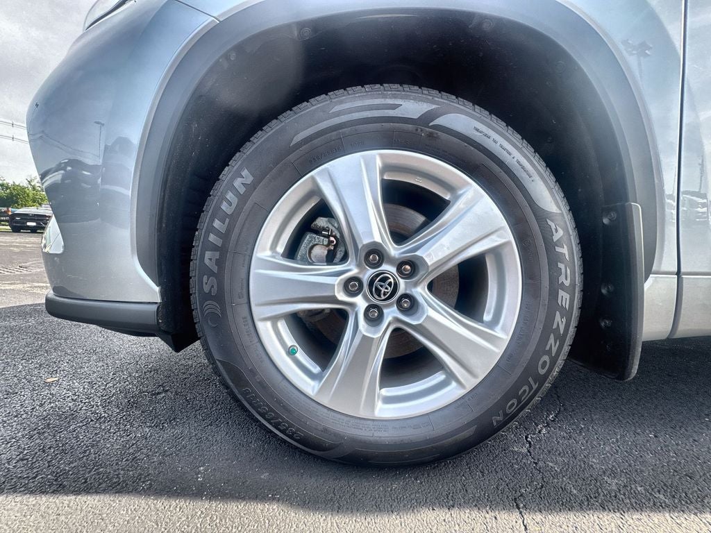 2023 Toyota Highlander Hybrid LE