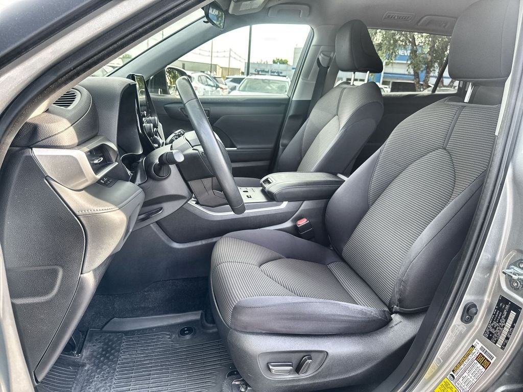 2023 Toyota Highlander Hybrid LE