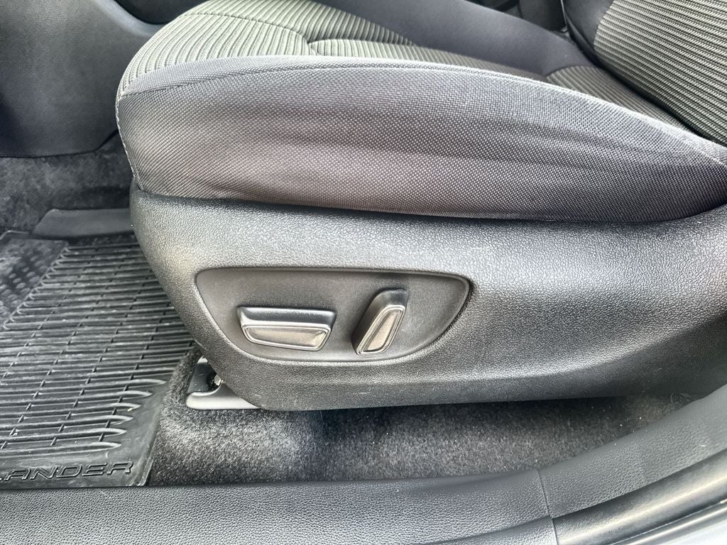 2023 Toyota Highlander Hybrid LE