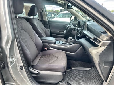 2023 Toyota Highlander Hybrid LE