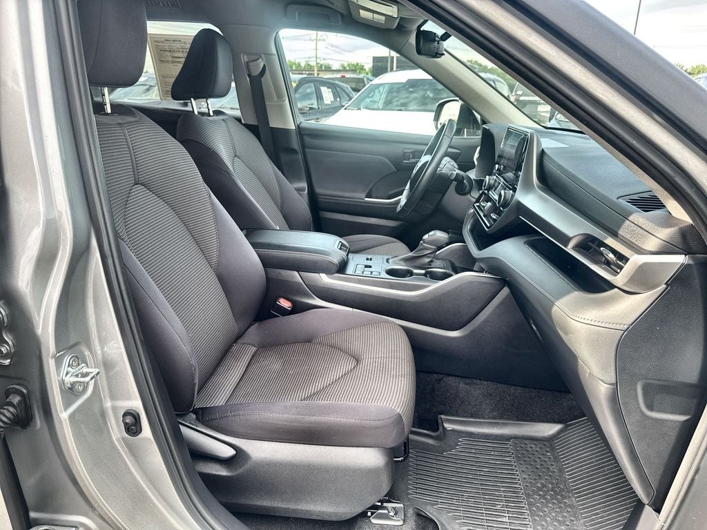 2023 Toyota Highlander Hybrid LE