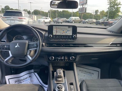 2024 Mitsubishi Outlander SE
