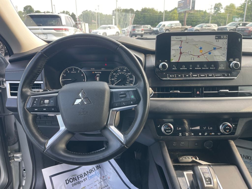 2024 Mitsubishi Outlander SE