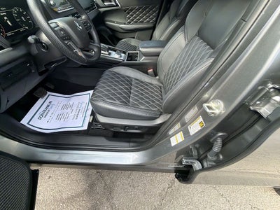 2023 Mitsubishi Outlander SEL