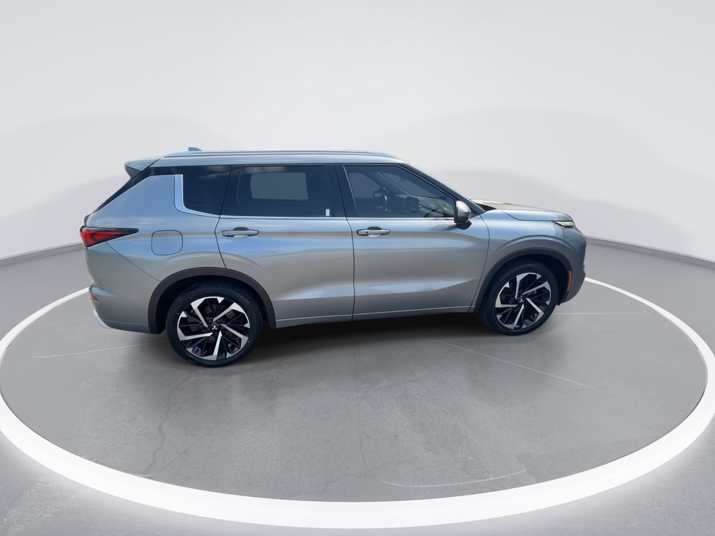 2023 Mitsubishi Outlander SEL